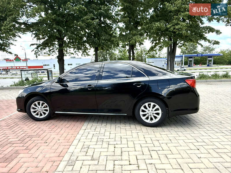 Седан Toyota Camry 2014 в Харькове