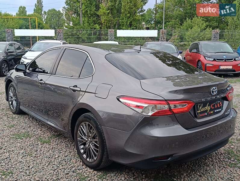 Седан Toyota Camry 2019 в Одессе