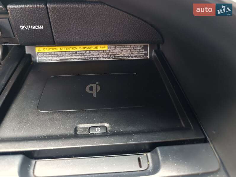 Седан Toyota Camry 2019 в Одессе