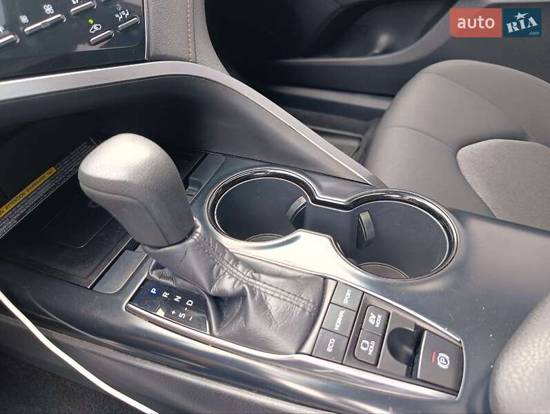 Седан Toyota Camry 2019 в Одессе