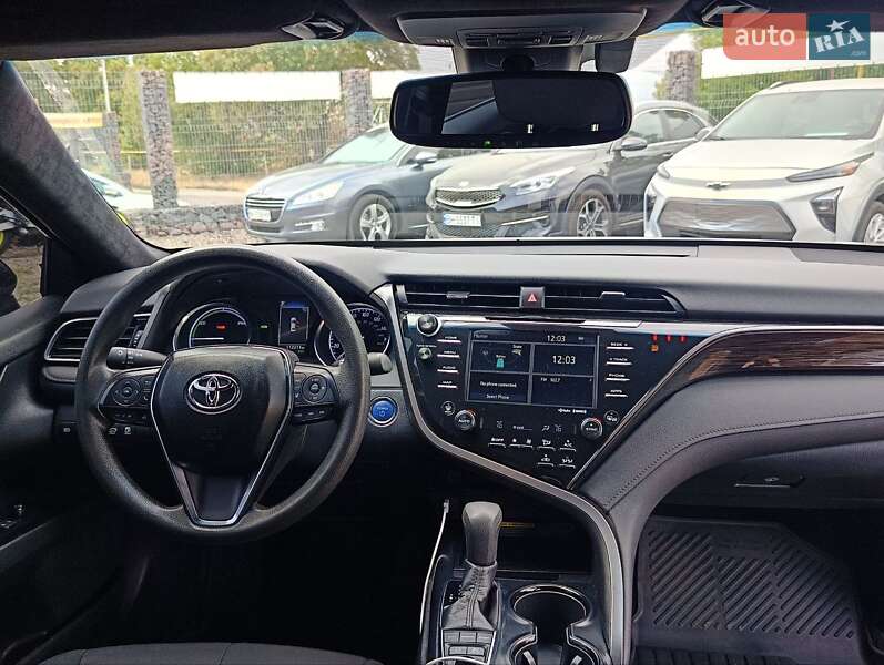 Седан Toyota Camry 2019 в Одессе
