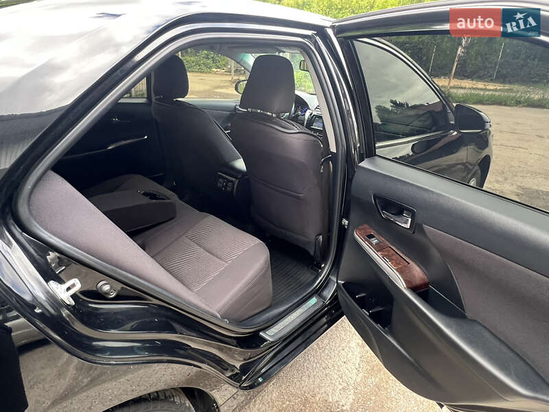 Седан Toyota Camry 2017 в Тернополі