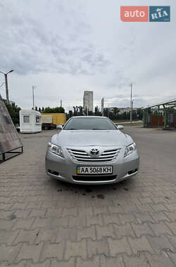 Седан Toyota Camry 2006 в Киеве