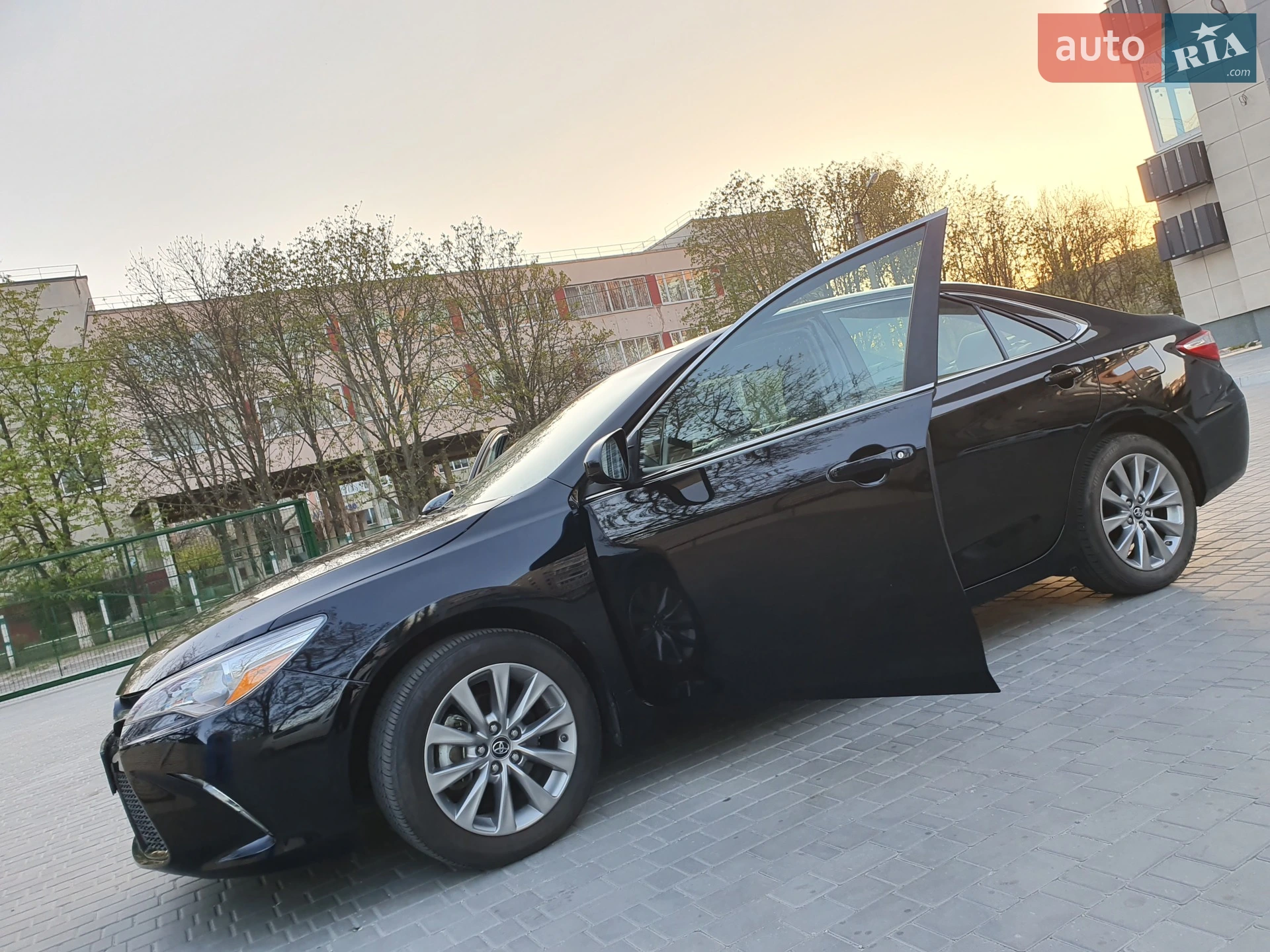 2017 Toyota Camry - мініатюра 18