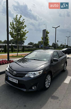 Седан Toyota Camry 2015 в Олександрії