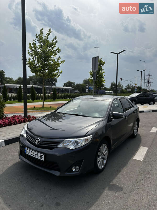 Toyota Camry 2015