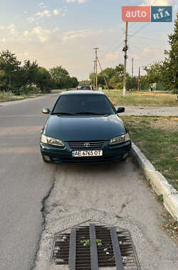 Седан Toyota Camry 1998 в Верхнеднепровске
