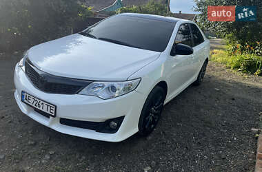 Седан Toyota Camry 2015 в Покрове