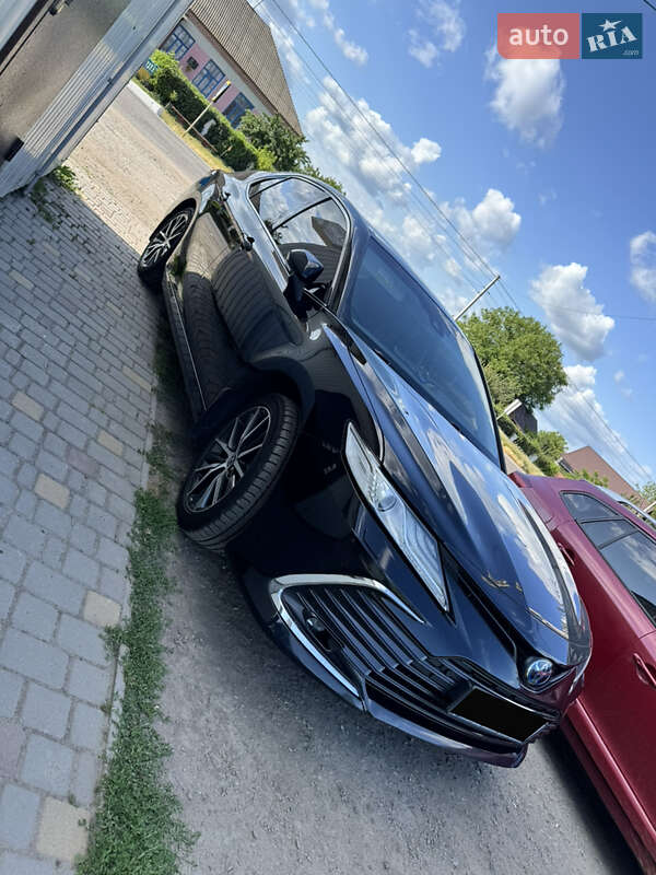 Седан Toyota Camry 2021 в Києві
