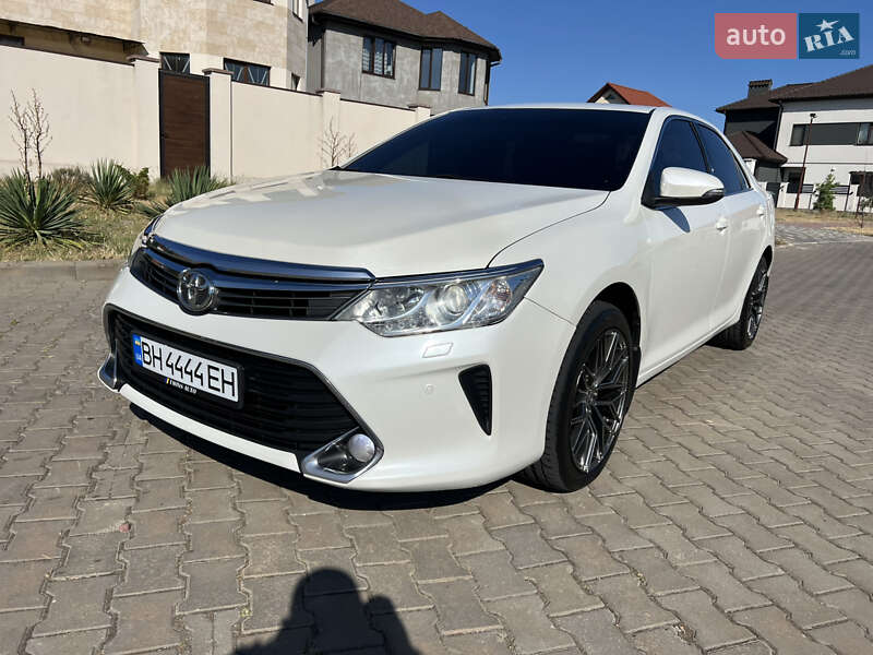 Седан Toyota Camry 2016 в Одесі