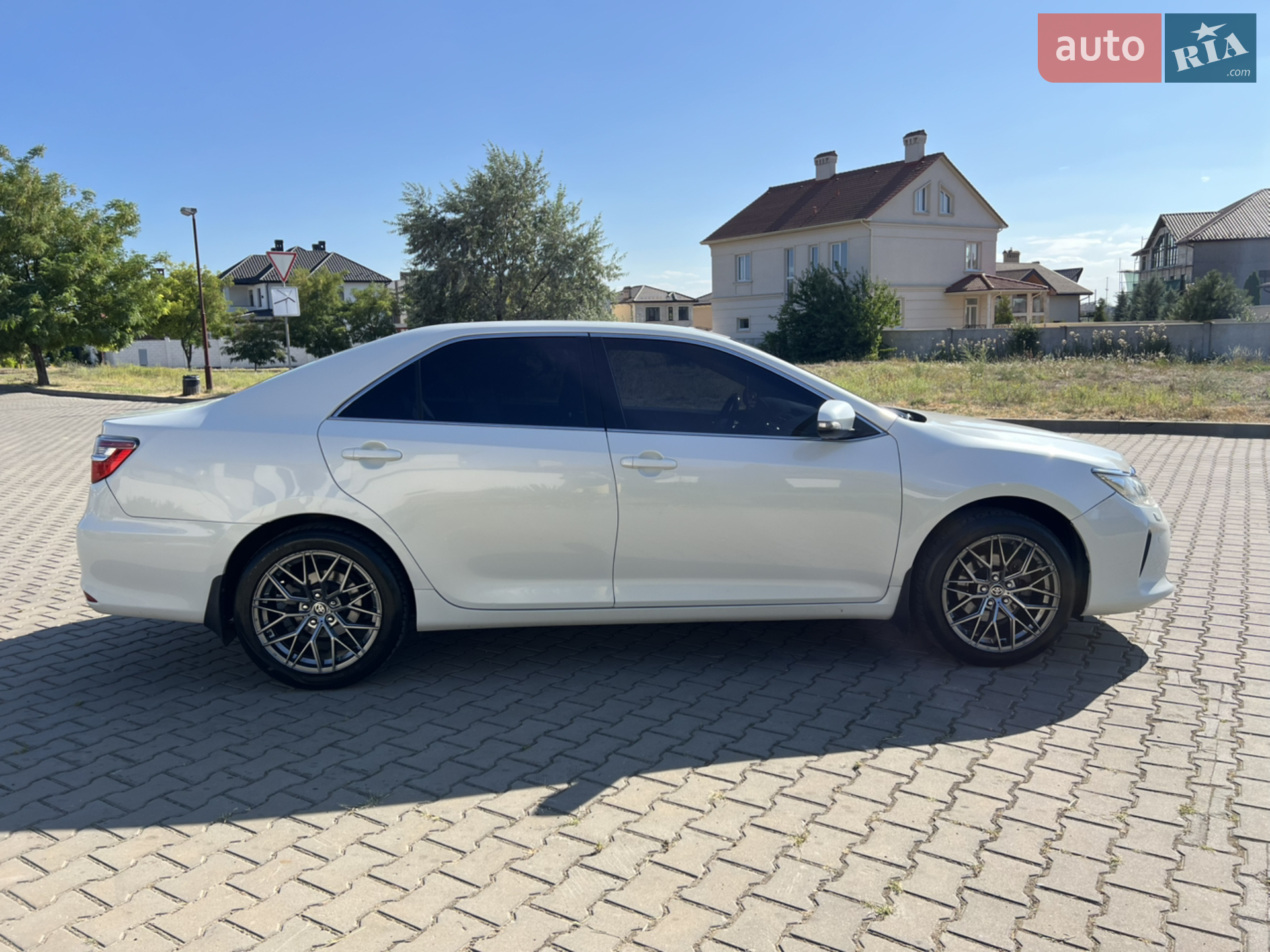 2016 Toyota Camry - мініатюра 11