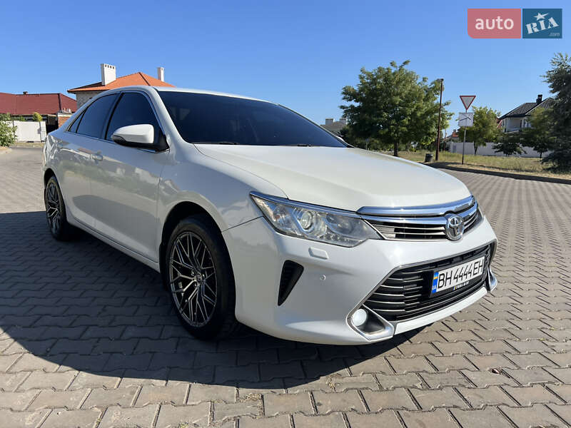 Седан Toyota Camry 2016 в Одесі