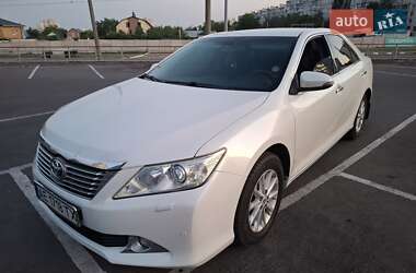 Седан Toyota Camry 2011 в Зміїві