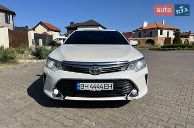 Седан Toyota Camry 2016 в 