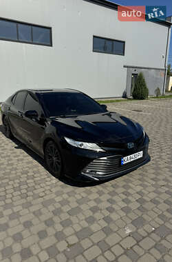 Седан Toyota Camry 2019 в Івано-Франківську