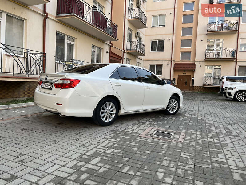 Седан Toyota Camry 2012 в Ужгороді фото 5 Седан Toyota Camry 2012 в Ужгороді