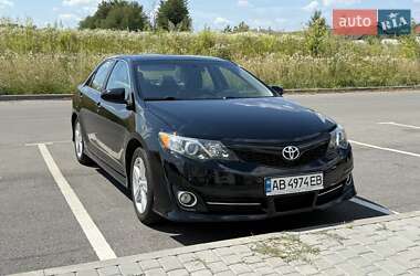 Седан Toyota Camry 2013 в Вінниці