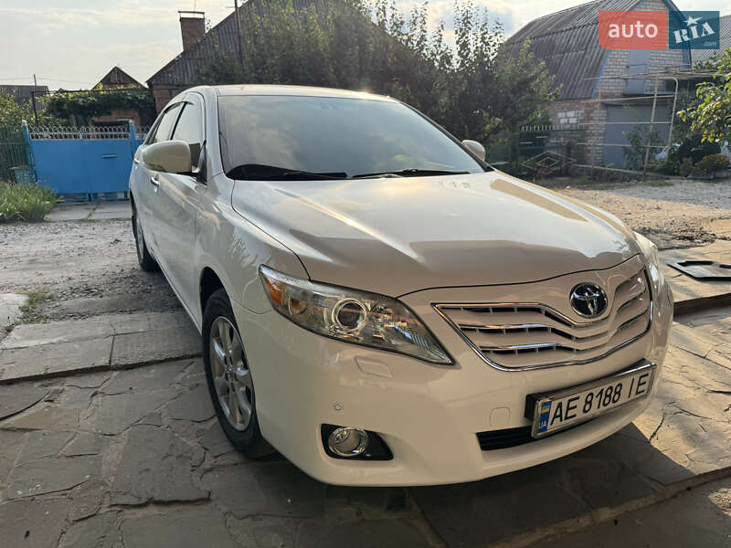Toyota Camry 2011