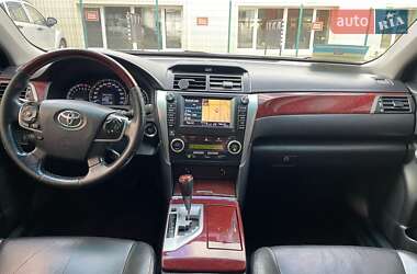 Седан Toyota Camry 2012 в Харкові