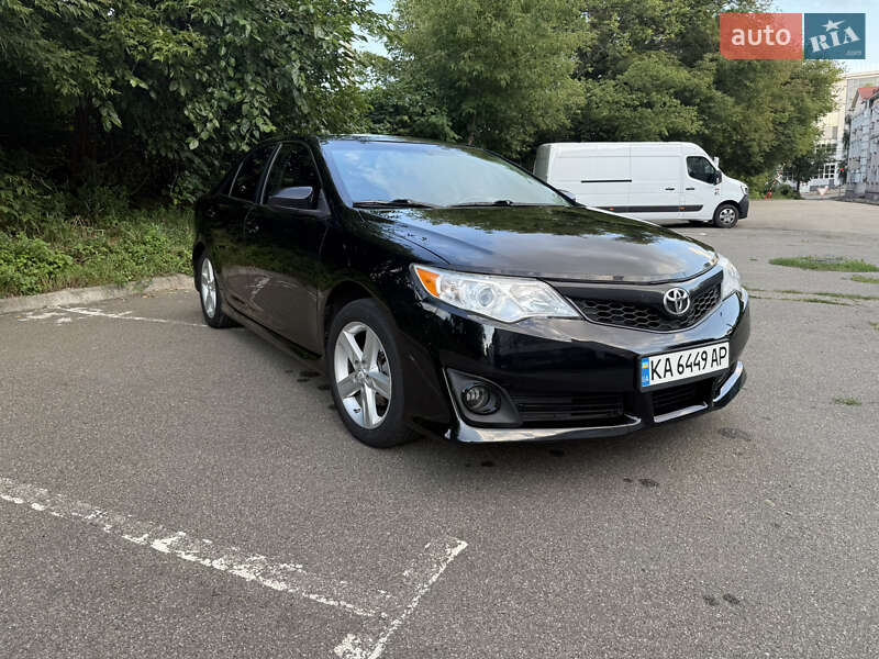 Toyota Camry 2014