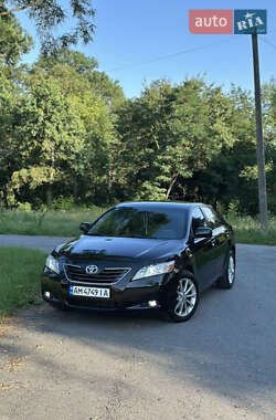 Седан Toyota Camry 2008 в Звягеле