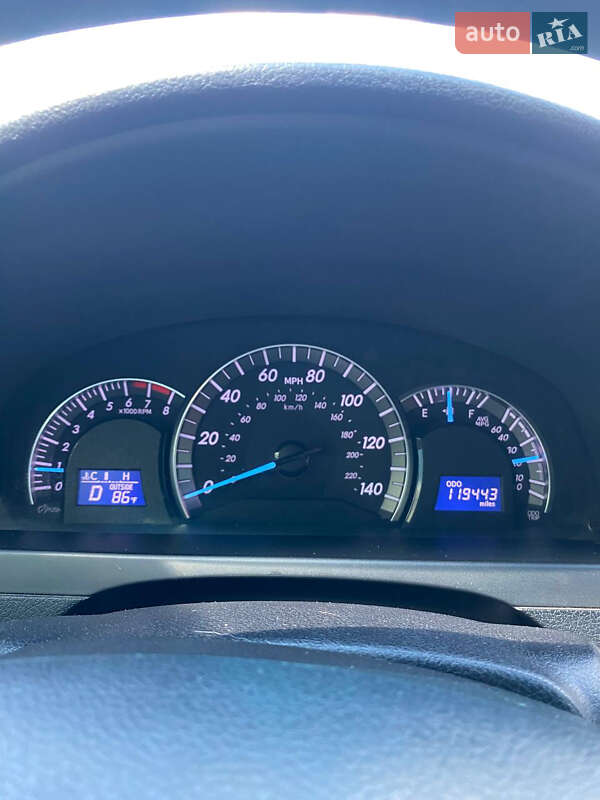 Седан Toyota Camry 2014 в Николаеве фото 7 Седан Toyota Camry 2014 в Николаеве