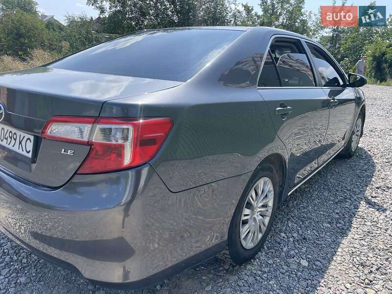 Седан Toyota Camry 2014 в Вінниці
