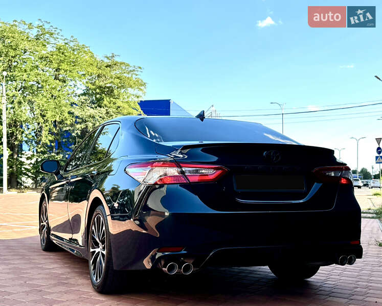 Седан Toyota Camry 2019 в Одесі