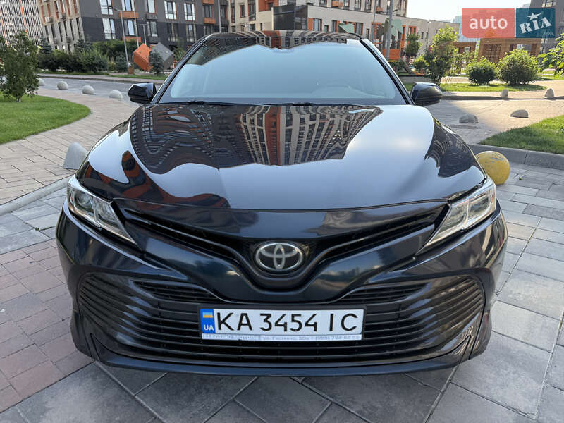 Toyota Camry 2018