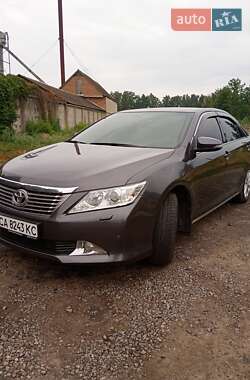 Седан Toyota Camry 2013 в Умані