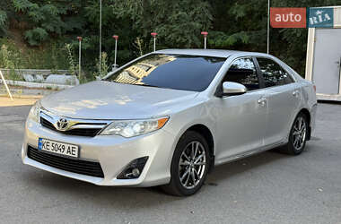 Седан Toyota Camry 2013 в Днепре