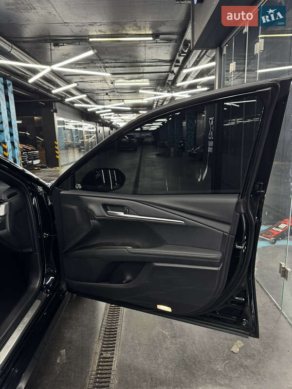 Седан Toyota Camry 2024 в Киеве фото 37 Седан Toyota Camry 2024 в Киеве