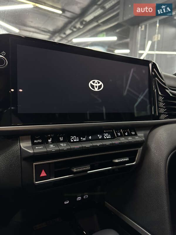 Седан Toyota Camry 2024 в Киеве фото 60 Седан Toyota Camry 2024 в Киеве