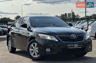 Седан Toyota Camry 2010 в Киеве