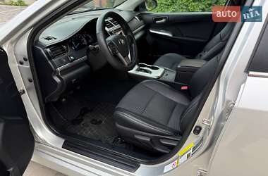 Седан Toyota Camry 2014 в Харкові