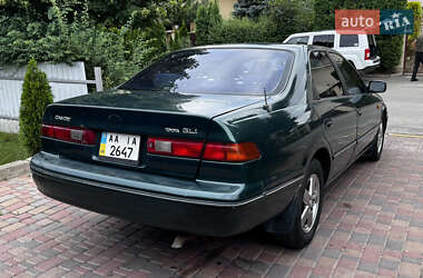 Седан Toyota Camry 1999 в 