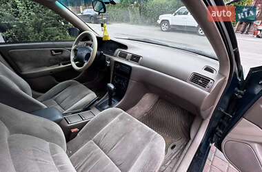 Седан Toyota Camry 1999 в 