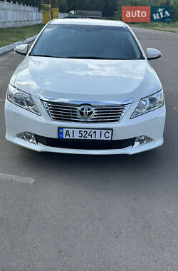 Седан Toyota Camry 2014 в Прилуках