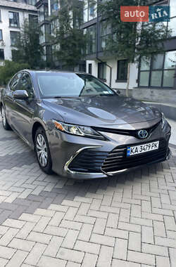 Седан Toyota Camry 2018 в Киеве