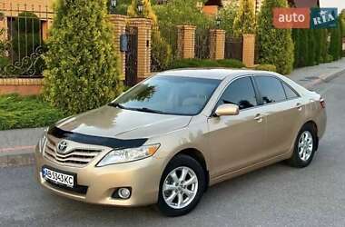 Седан Toyota Camry 2011 в Виннице