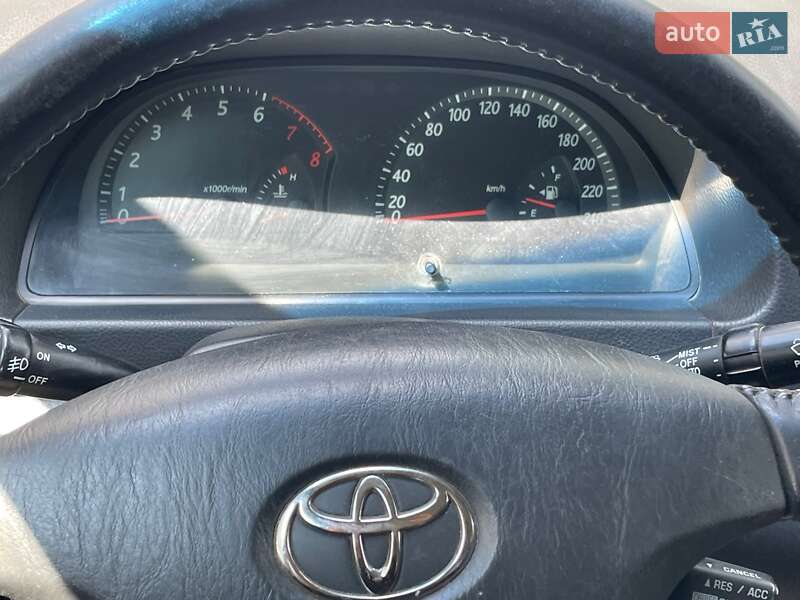 Седан Toyota Camry 2002 в Звягелі