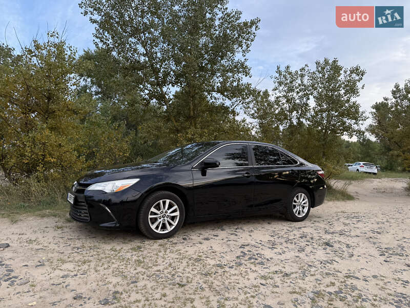 Toyota Camry 2015