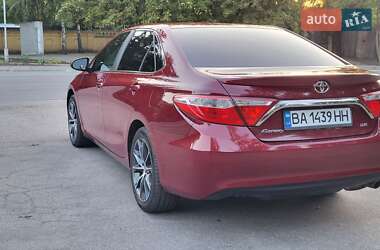 Седан Toyota Camry 2015 в Жовтих Водах