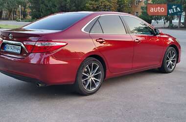 Седан Toyota Camry 2015 в Жовтих Водах