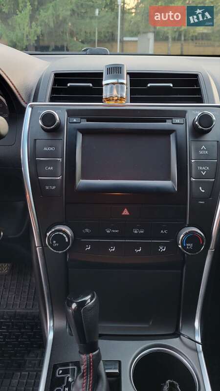 Седан Toyota Camry 2015 в Желтых Водах