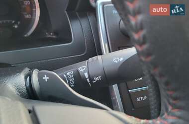 Седан Toyota Camry 2015 в Жовтих Водах