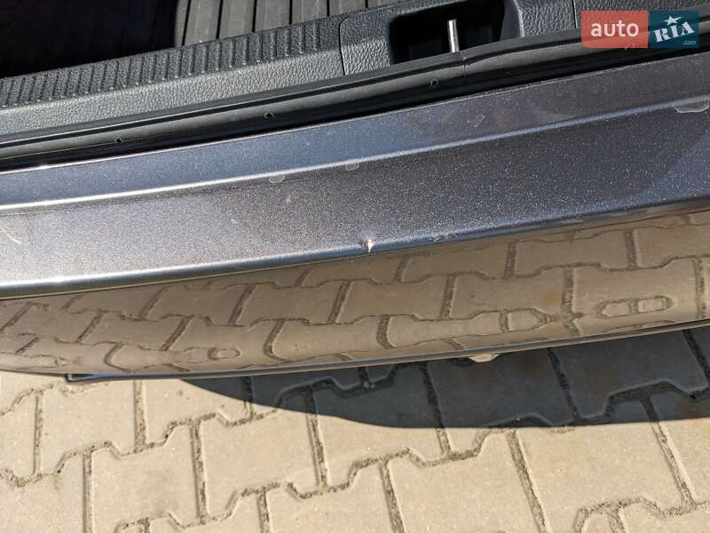 Седан Toyota Camry 2019 в Ивано-Франковске