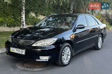 Седан Toyota Camry 2005 в Дніпрі