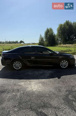 Седан Toyota Camry 2021 в Києві
