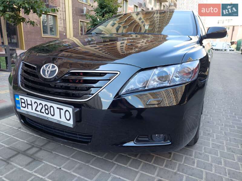 Седан Toyota Camry 2008 в Одессе